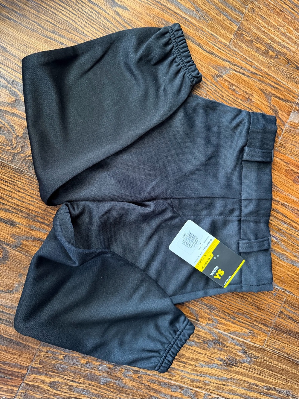 Easton boys S baseball knickers. New with tags